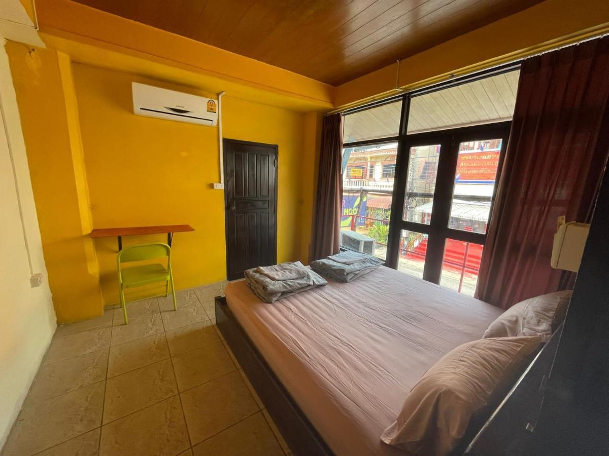 Over The Moon Hostel بان هواياكساي المظهر الخارجي الصورة